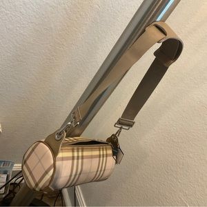 Burberry tote barrow bag